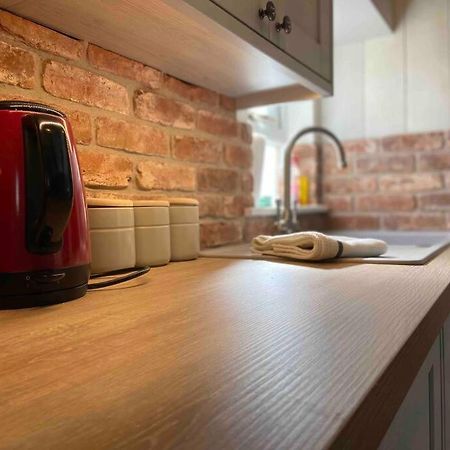 Vila Couples Getaway, With Mountain Views/Dog Friendly Crickhowell Exteriér fotografie