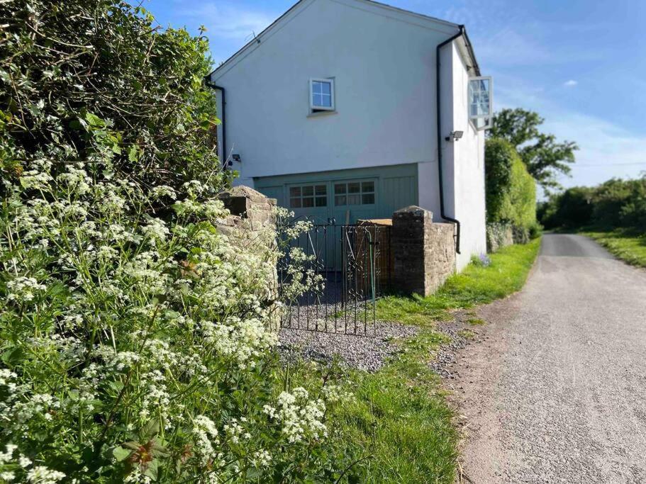 Vila Couples Getaway, With Mountain Views/Dog Friendly Crickhowell Exteriér fotografie