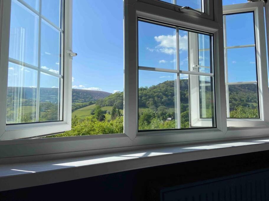 Vila Couples Getaway, With Mountain Views/Dog Friendly Crickhowell Exteriér fotografie